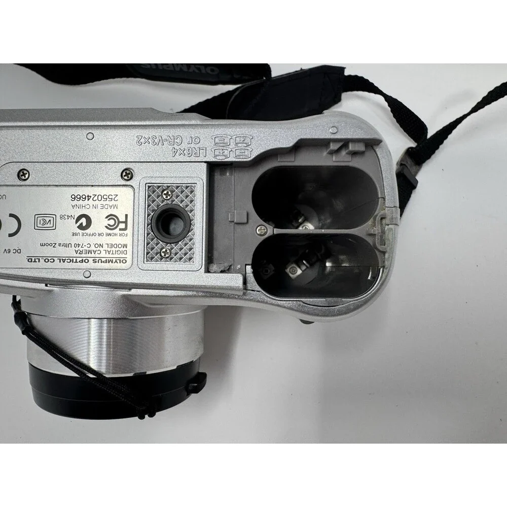 Olympus Camedia C-740 Ultra Zoom 3.2MP Digital Camera Battery Tested No Card